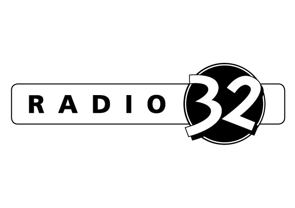 radio32